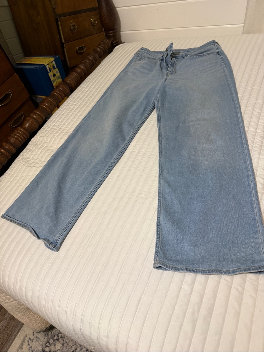 Old Navy Women's Light Wash Flare Jeans - Pale Blue